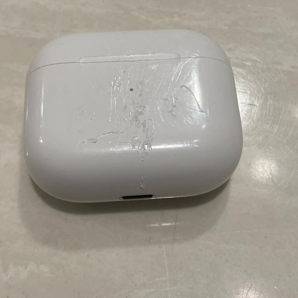 Apple White Wireless Earbuds
